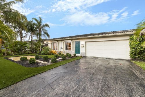 1740 Ne 49th St, Oakland Park, FL, 33334-5602 | Card Image