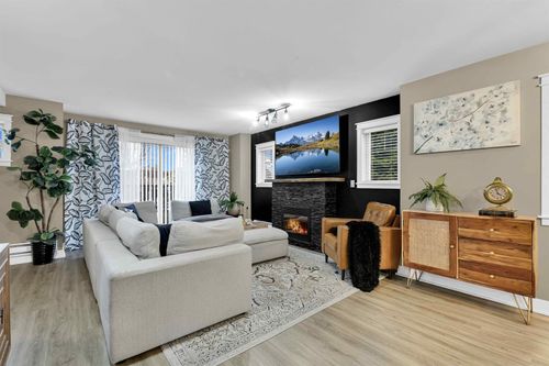 101-13368 72 Ave, Surrey, BC, V3W2N6 | Card Image
