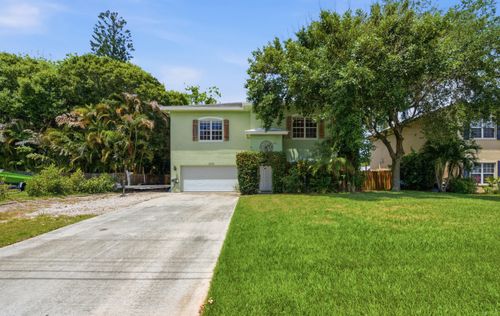2750 Sw Cornell Ave, Palm City, FL, 34990-2952 | Card Image