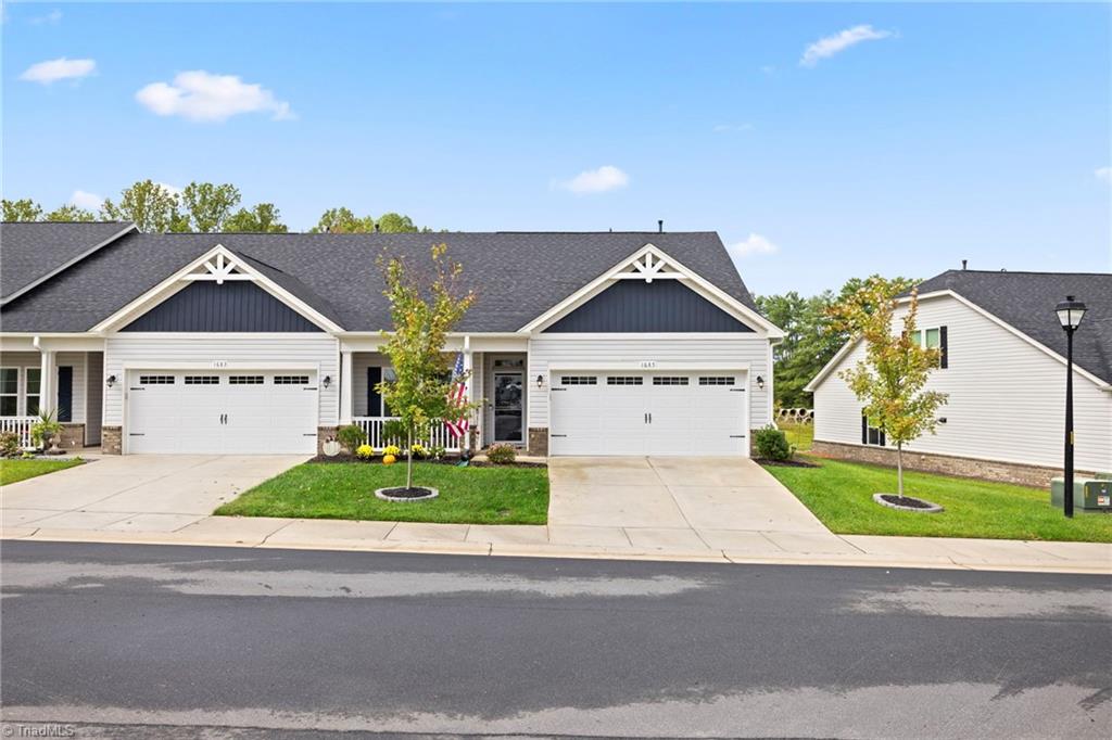Coopers Hawk Dr, Kernersville, NC 27284