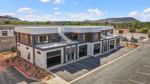 13-80 W Center St, La Verkin, UT, 84745-5528 | Card Image