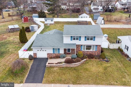 241 W Diamond St, SOUDERTON, PA, 18964 | Card Image