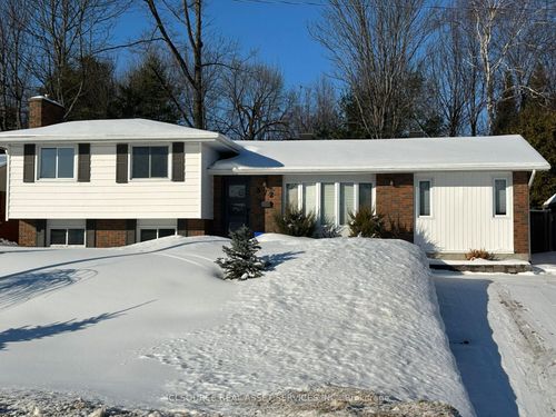 372 Camelot Dr, North Bay, ON, P1A3K7 | Card Image
