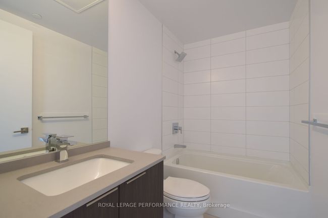 1101 - 20 Brin Dr, Condo with 2 bedrooms, 1 bathrooms and 1 parking in Etobicoke ON | Image 8