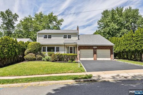 619 Cadmus Ct, Teaneck, NJ, 07666-1620 | Card Image