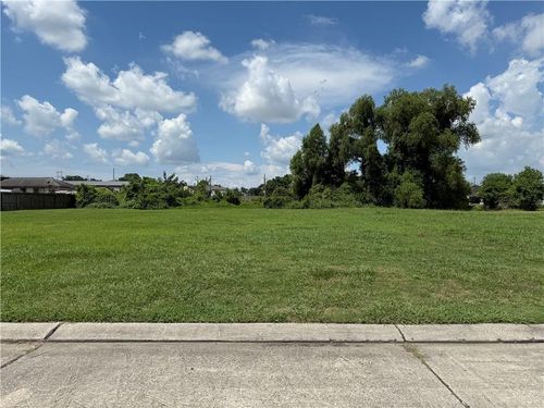 20 Mary Ann Pl, Gretna, LA, 70053-6976 | Card Image