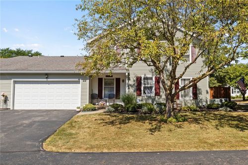 22 Braintree Cres, Penfield, NY, 14526-9518 | Card Image