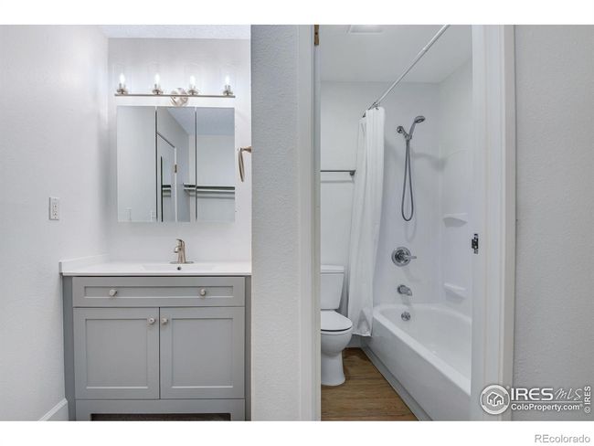 Primary en suite bathroom | Image 17