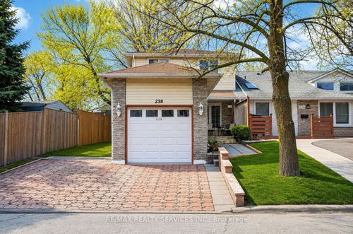 238 Linden Dr, Cambridge, ON, N3H4Y2 | Card Image