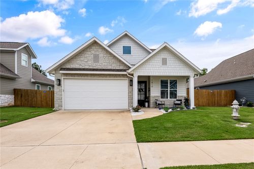 1810 W Saddlebrook Ln, Rogers, AR, 72758 | Card Image