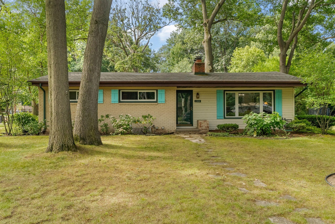 Sanborn St, Port Huron, MI 48060