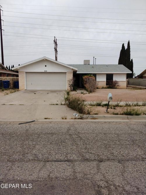 3121 Red Sails Dr, El Paso, TX, 79936-2121 | Card Image