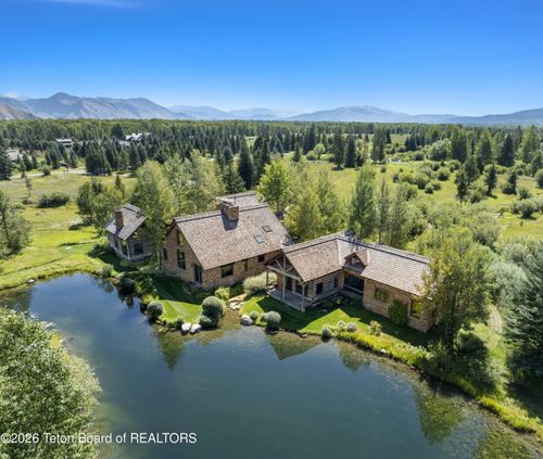 125 S Pine Edge Ln, Wilson, WY, 83014 | Card Image