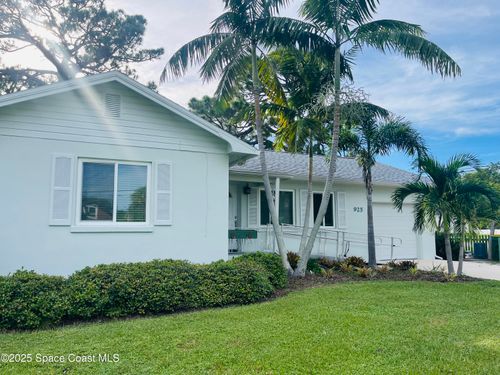 925 S Tropical Trl, Merritt Island, FL, 32952-5041 | Card Image