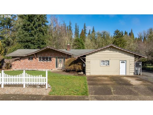 1749 Ne Orchard Ave, McMinnville, OR, 97128-3232 | Card Image