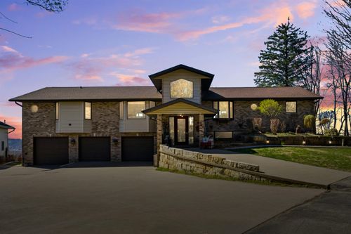 961 Whispering Lane, Jamestown, WI, 53811-9446 | Card Image