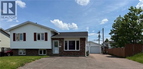74 Ashley Cres, Moncton, NB, E1G1R4 | Card Image