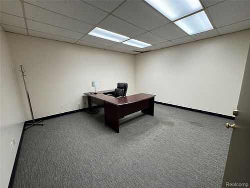 ste-230-2503 Linden Rd, Flint, MI, 48532-5449 | Card Image