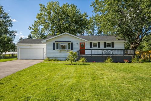 93 Vollmer Pkwy, Rochester, NY, 14623-5127 | Card Image
