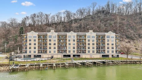 304-3001 River Towne Way, Knoxville, TN, 37920-2687 | Card Image