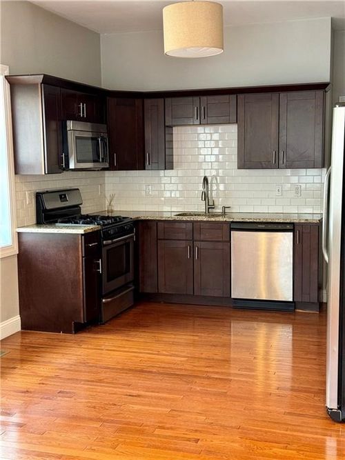 1-255 Waterman St, Providence, RI, 02906-5210 | Card Image