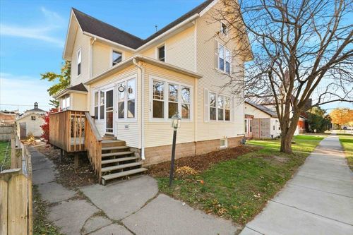 115 6th Ave, Baraboo, WI, 53913-2132 | Card Image