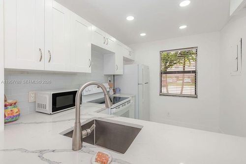 109-10434 Sunrise Lakes Blvd, Sunrise, FL, 33322-5958 | Card Image