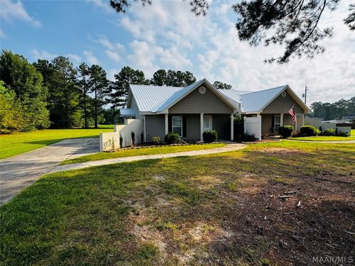 605 Blackberry Rd, Deatsville, AL, 36022-5171 | Card Image