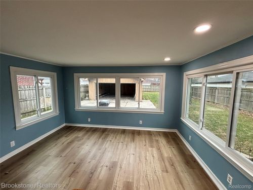 20020 Shady Lane Ave, Saint Clair Shores, MI, 48080-4209 | Card Image