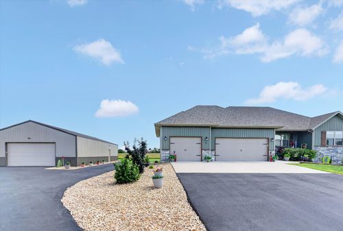966 Division Street, Sparta, MO, 65753 | Card Image