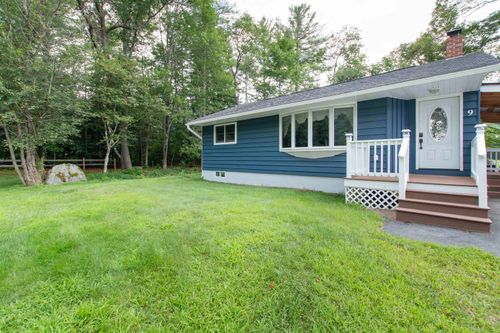 9 Wood St, Berlin, NH, 03570-3517 | Card Image