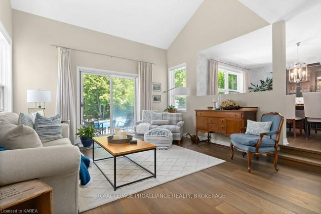 8 Forest Dr, House other with 3 bedrooms, 3 bathrooms and 6 parking in Kingston ON | Image 5