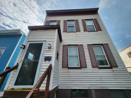 4311 Cottage Ave, North Bergen, NJ, 07047-2705 | Card Image