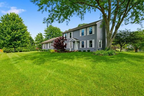 W169N10806 Redwood Ln, Germantown, WI, 53022-5597 | Card Image
