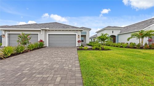 4592 Skysail Dr, Naples, FL, 34120-0562 | Card Image