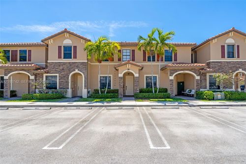 8936 W 35th Ln, Hialeah, FL, 33018-1887 | Card Image