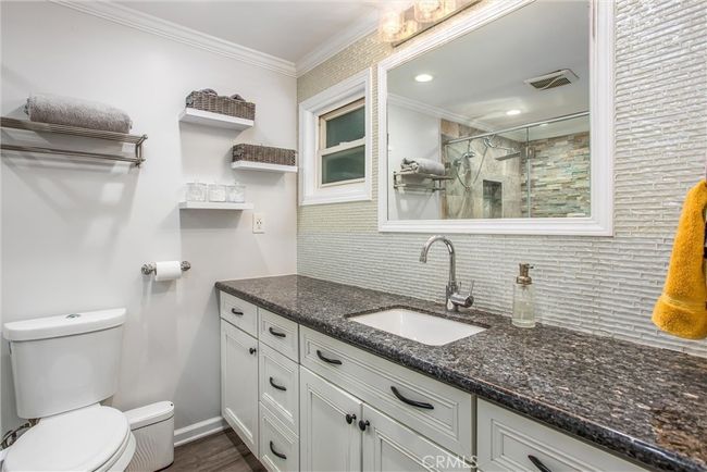 Master bathroom (4th) | Image 35