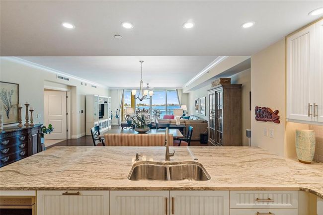 505 - 650 Collany Rd, Condo with 3 bedrooms, 4 bathrooms and null parking in Tierra Verde FL | Image 9
