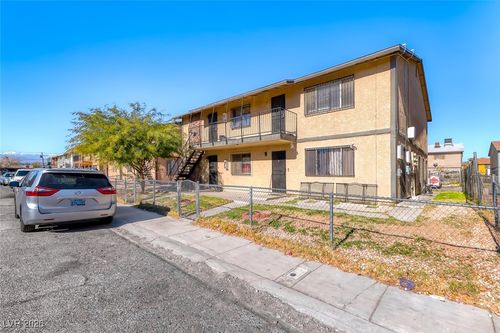 4762 Cessna Ave, Las Vegas, NV, 89115-7250 | Card Image