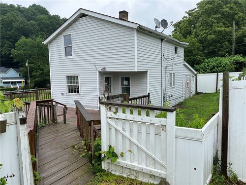 402 N 10th St, Apollo, PA, 15613-1232 | Card Image