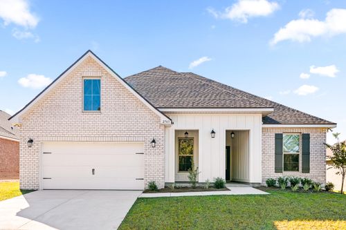 2743 Louis Cir, Crestview, FL, 32536-9407 | Card Image