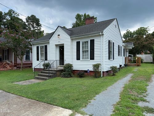 304 E Woodall St, Smithfield, NC, 27577-4568 | Card Image