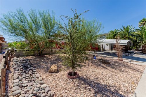 3535 Middlebury Ave, Las Vegas, NV, 89121-3524 | Card Image