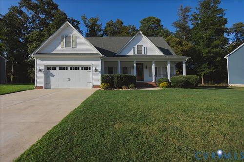 900 Eagle Pl, North Prince George, VA, 23860-8228 | Card Image