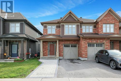 702 Vivera Pl, Ottawa, ON, K2S2M8 | Card Image