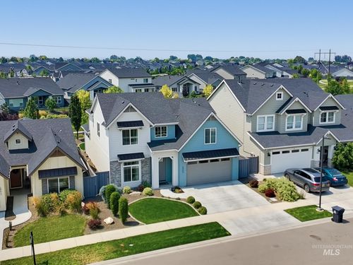 18423 Hush Creek Way, Nampa, ID, 83687-7918 | Card Image