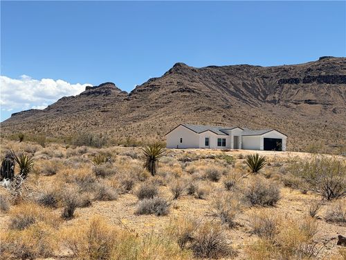 460 S Kelvin Road, Golden Valley, AZ, 86413 | Card Image