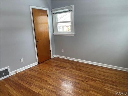 805 Saint Patrice Ln, Florissant, MO, 63031-6915 | Card Image