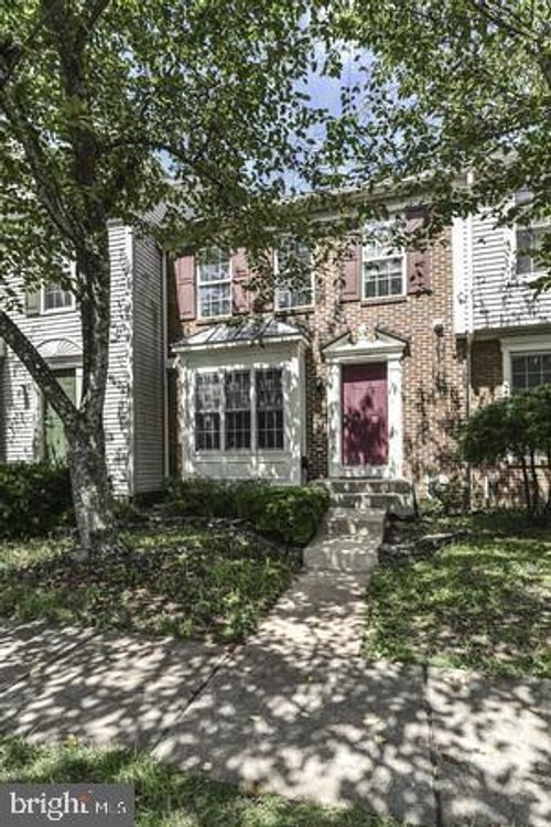 6046 Raina Dr, CENTREVILLE, VA, 20120-3446 | Card Image