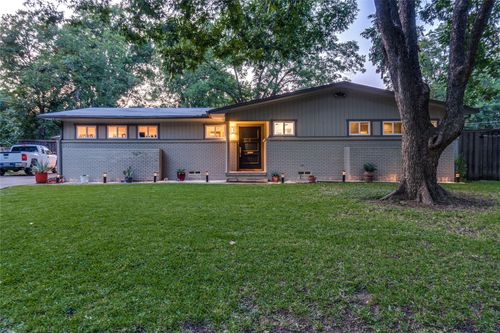 6527 Axton Cir, Dallas, TX, 75214-2228 | Card Image